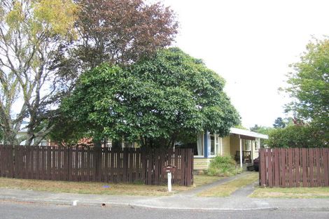 Photo of property in 17 Ruru Crescent, Heretaunga, Upper Hutt, 5018