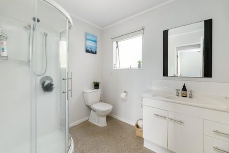 Photo of property in 73 Simpson Road, Papamoa Beach, Papamoa, 3118