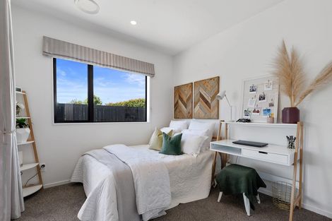 Photo of property in 31 Pohutukawa Parade, Riverhead, 0820