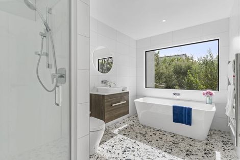 Photo of property in 54a Awaroa Road, Sunnyvale, Auckland, 0612