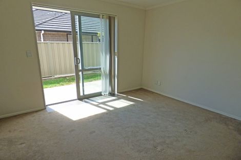Photo of property in 7 Erceg Way, Rosehill, Papakura, 2113