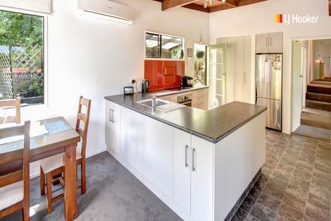 Photo of property in 82 Somerville Street, Andersons Bay, Dunedin, 9013