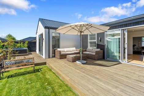 Photo of property in 2 Guyon Street, Marshland, Christchurch, 8083