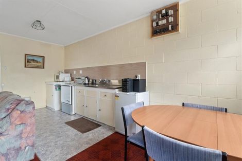 Photo of property in 100 Shearman Street, Waimate, 7924