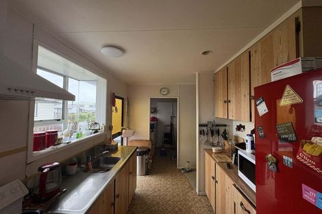 Photo of property in 10 Trimble Place, Bell Block, New Plymouth, 4312