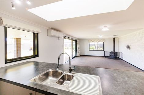 Photo of property in 25 Macdonald Heights, Feilding, 4702