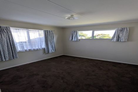 Photo of property in 15 Stirling Street, Levin, 5510