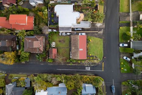 Photo of property in 116 Island Bay Road, Beach Haven, Auckland, 0626