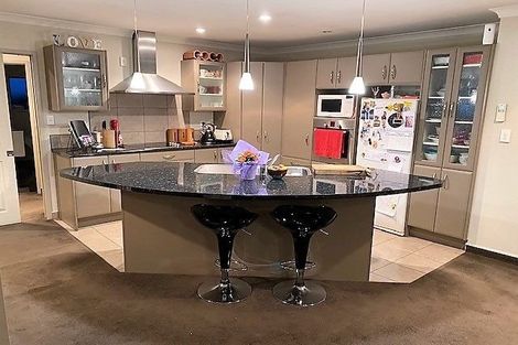 Photo of property in 208 Frimley Oaks, Frimley, Hastings, 4120