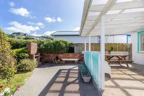 Photo of property in 61 Tauhinu Road, Miramar, Wellington, 6022