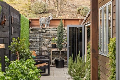 Photo of property in 41 Mcdonnell Road, Arrowtown, 9302