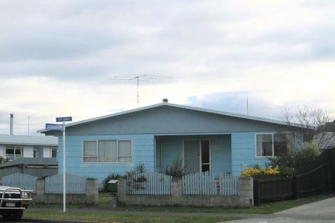 Photo of property in 68 Tait Drive, Greenmeadows, Napier, 4112