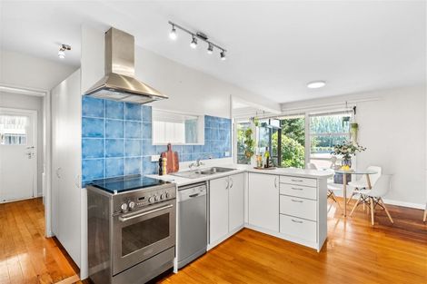 Photo of property in 7a Cunliffe Road, Redwood, Christchurch, 8051