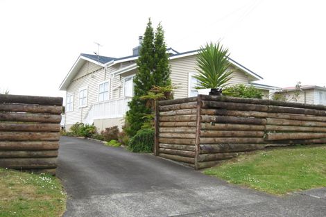 Photo of property in 32 Boyd Avenue, Mangere Bridge, Auckland, 2022