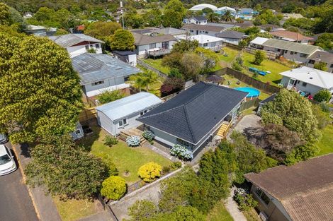 Photo of property in 4 Spinella Drive, Bayview, Auckland, 0629