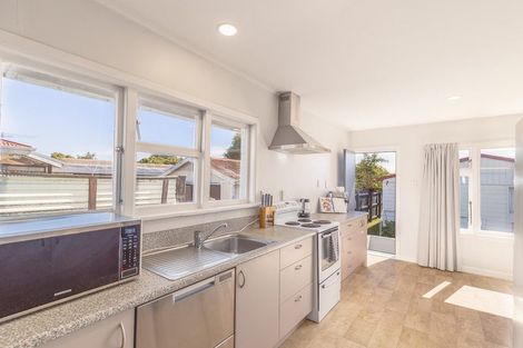 Photo of property in 427 Hills Road, Mairehau, Christchurch, 8052