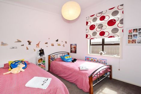 Photo of property in 2 Hargest Crescent, Saint Kilda, Dunedin, 9012