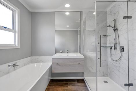 Photo of property in 132 Govett Avenue, Frankleigh Park, New Plymouth, 4310