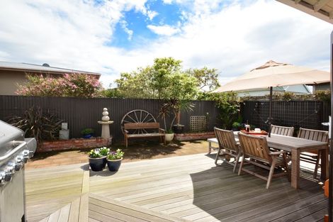 Photo of property in 2 Hargest Crescent, Saint Kilda, Dunedin, 9012