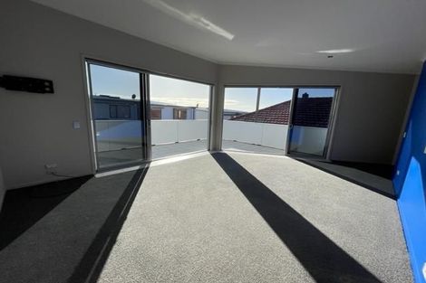 Photo of property in 2/348 Beach Road, Mairangi Bay, Auckland, 0630