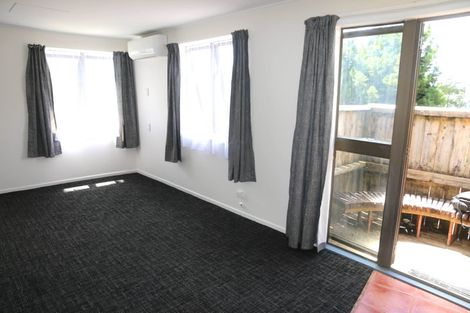 Photo of property in 1/15 Tavern Road, Silverdale, 0932