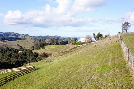 Photo of property in 149 Hillcrest Road, Hatfields Beach, 0931