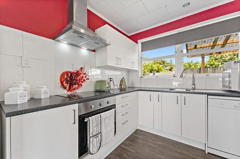 Photo of property in 2/56 Glasgow Road, Pukekohe, 2120