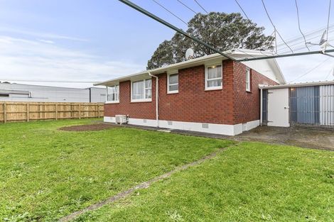 Photo of property in 1/67 Young Street, New Plymouth, 4310