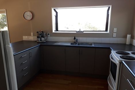 Photo of property in 2 The Glade South, Pukekohe, 2120