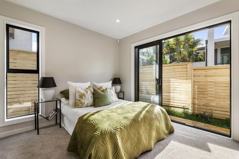 Photo of property in 20 Beach Road, Castor Bay, Auckland, 0620