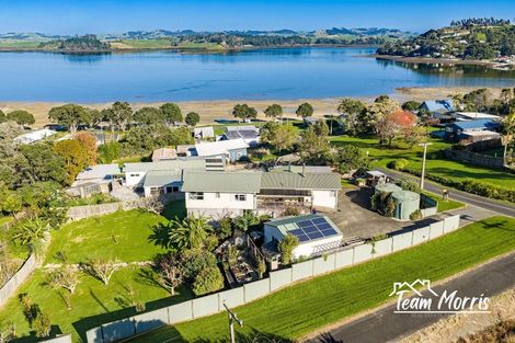 Photo of property in 10 Oxford Street, Whakapirau, Maungaturoto, 0583
