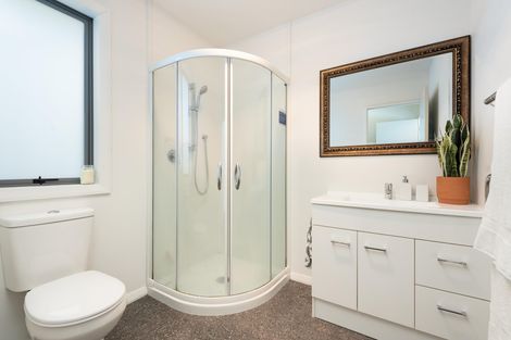 Photo of property in 21 Fairfax Crescent, Pyes Pa, Tauranga, 3112