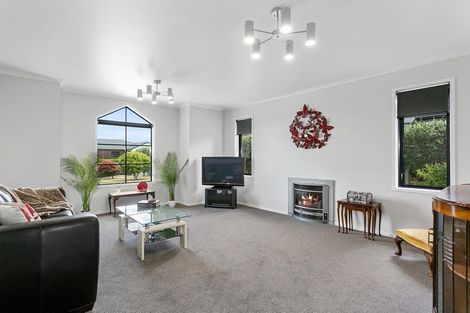 Photo of property in 4 Twin Willow Close, Cambridge, 3434