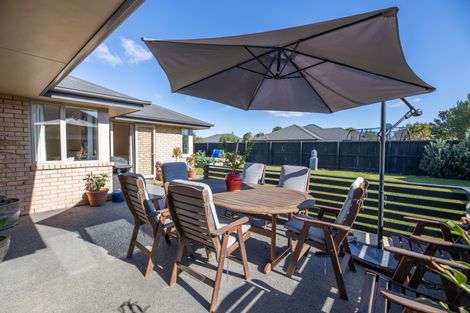 Photo of property in 13 Parkinson Place, Woodend, 7610