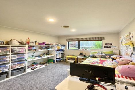 Photo of property in 34 Birkinshaw Grove, Riverstone Terraces, Upper Hutt, 5018