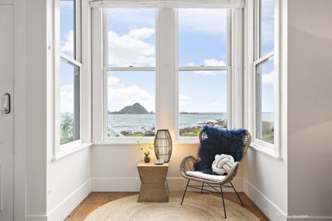Photo of property in 206 The Esplanade, Island Bay, Wellington, 6023