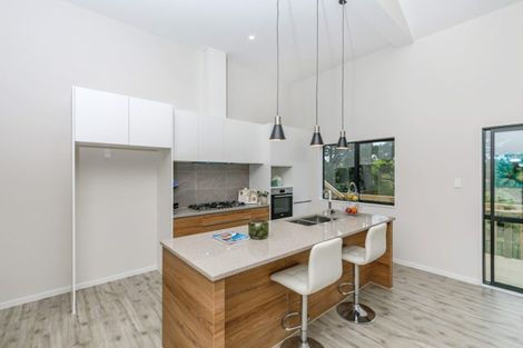 Photo of property in 2 Tarara Lane, Kumeu, 0810