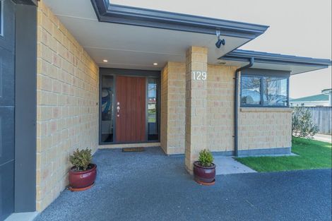 Photo of property in 129 Winchester Street, Levin, 5510
