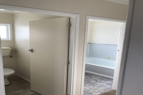 Photo of property in 296 One Tree Point Road, One Tree Point, 0118