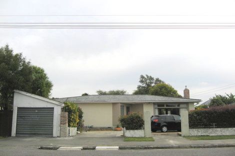 Photo of property in 43 Mcfaddens Road, St Albans, Christchurch, 8052
