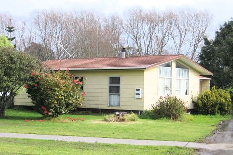 Photo of property in 129 Awaroa Road, Helensville, 0800