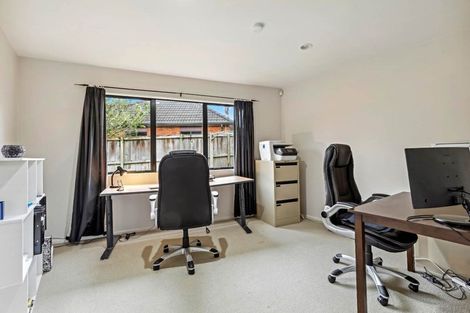 Photo of property in 6 Widdison Place, Albany, Auckland, 0632