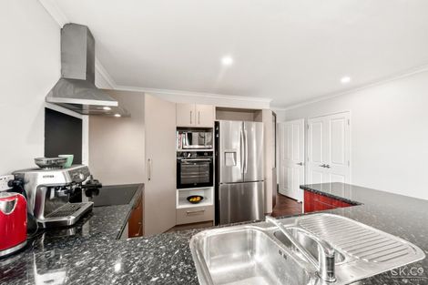 Photo of property in 102 Kirton Drive, Riverstone Terraces, Upper Hutt, 5018