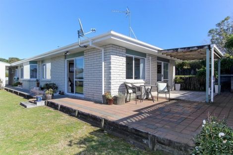 Photo of property in 6 Fantome Place, Whalers Gate, New Plymouth, 4310