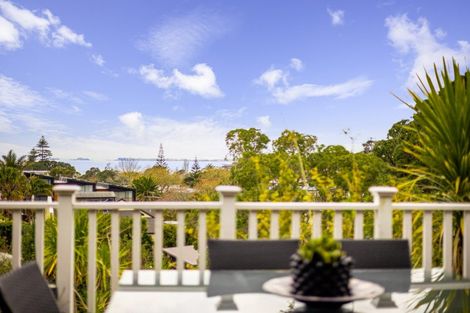 Photo of property in 2/22 Hastings Road, Mairangi Bay, Auckland, 0630