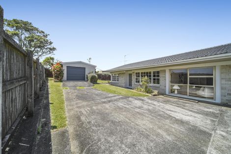 Photo of property in 2/52 Galsworthy Place, Bucklands Beach, Auckland, 2014