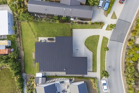 Photo of property in 5 Sarges Way, Lake Hawea, Wanaka, 9382