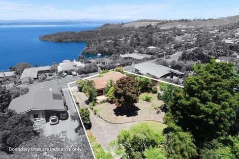 Photo of property in 48 Wakeman Road, Acacia Bay, Taupo, 3330