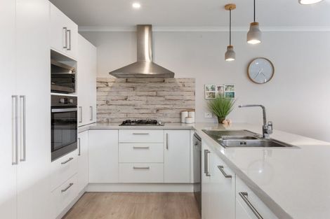 Photo of property in 15 Ian Place, Waihi Beach, 3611