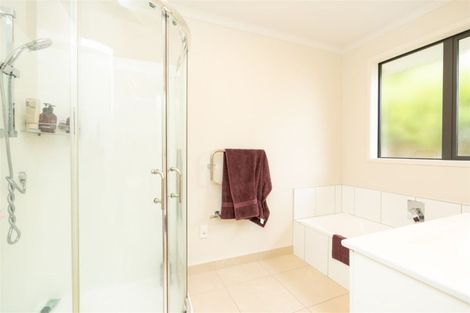 Photo of property in 8 Ashbourne Lane, Dinsdale, Hamilton, 3204